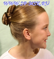 Прическа с акцентом на центральную часть Аджны Прическа с акцентом на центральную часть Аджны